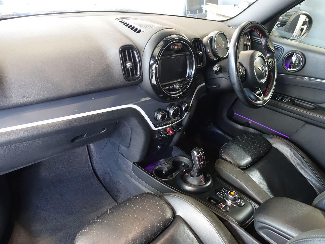 MINI Countryman - Image 11