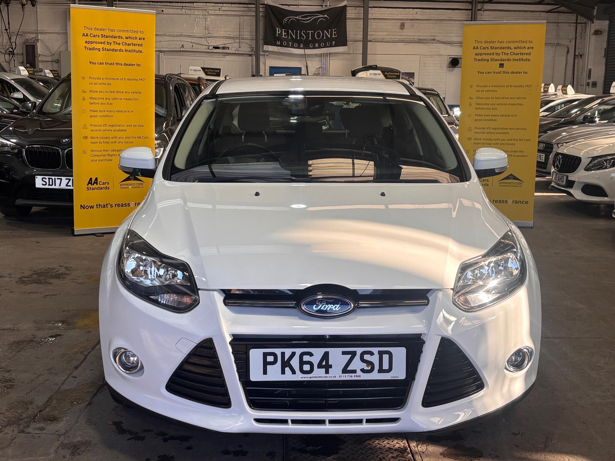 Ford Focus - Image 11