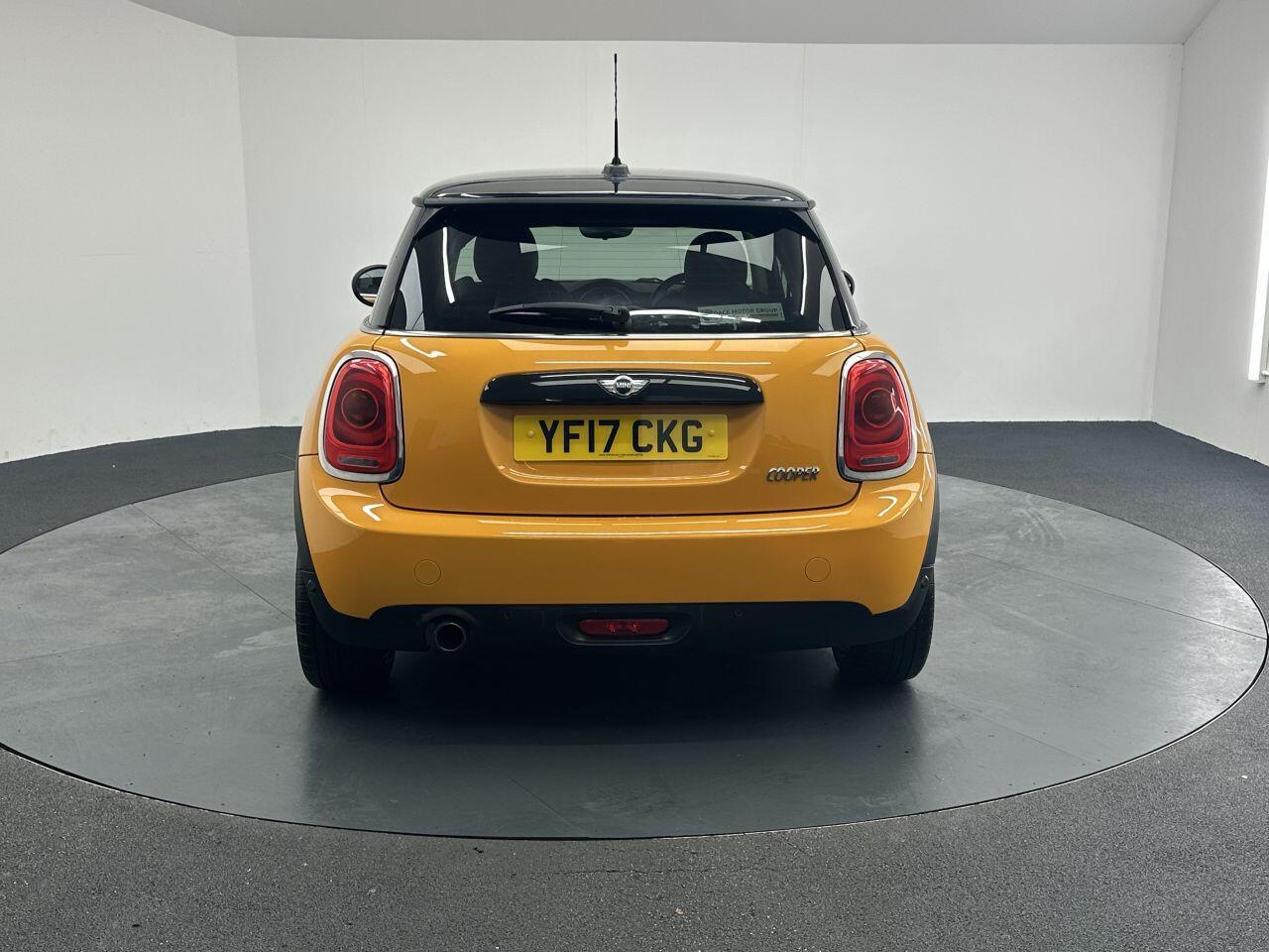 MINI Hatch - Image 14