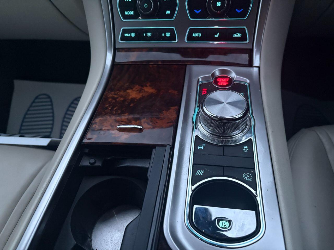 Jaguar XF - Image 13