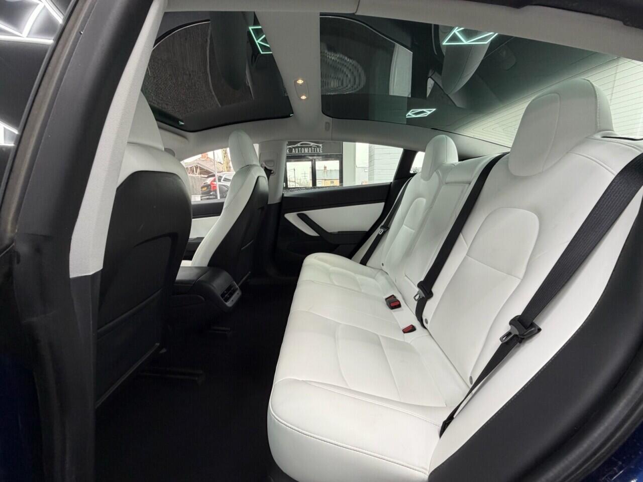 Tesla Model 3 - Image 38