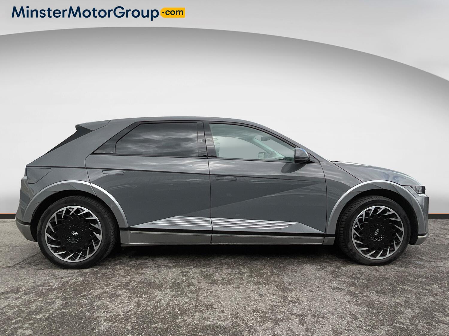 Hyundai Ioniq 5 - Image 2