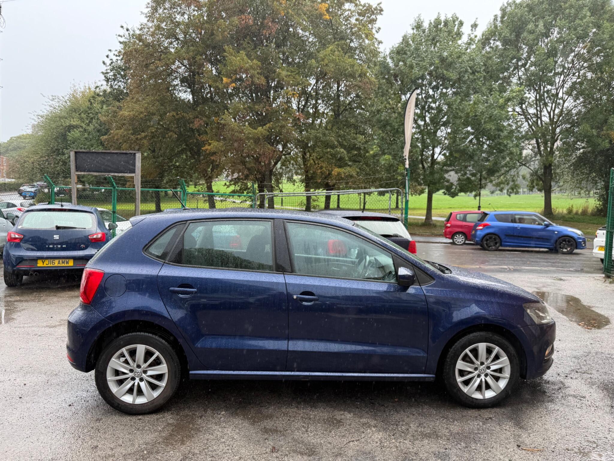 Volkswagen Polo - Image 8