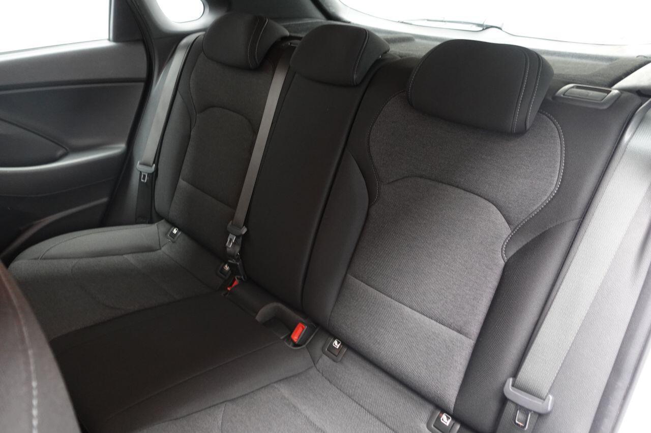 Hyundai i30 - Image 20