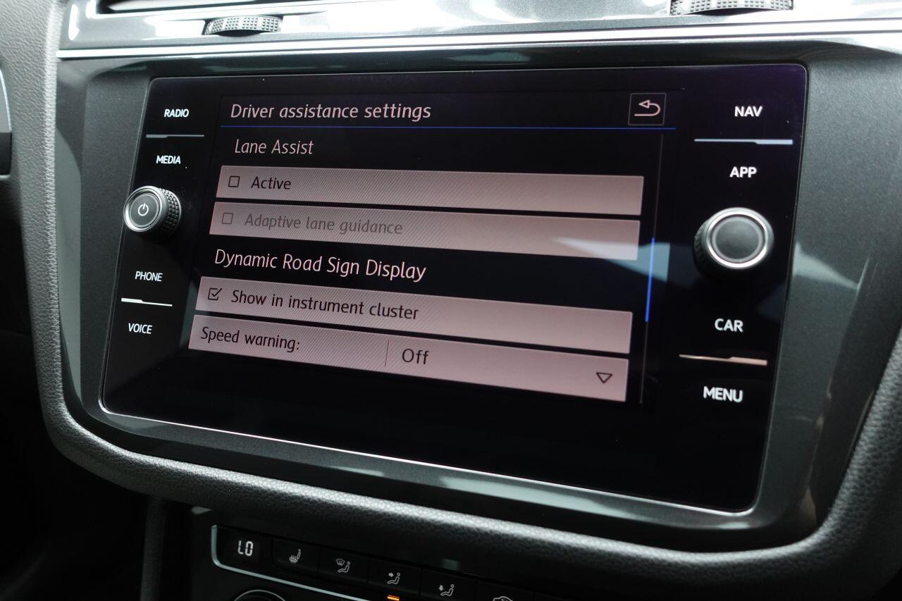 Volkswagen Tiguan - Image 28