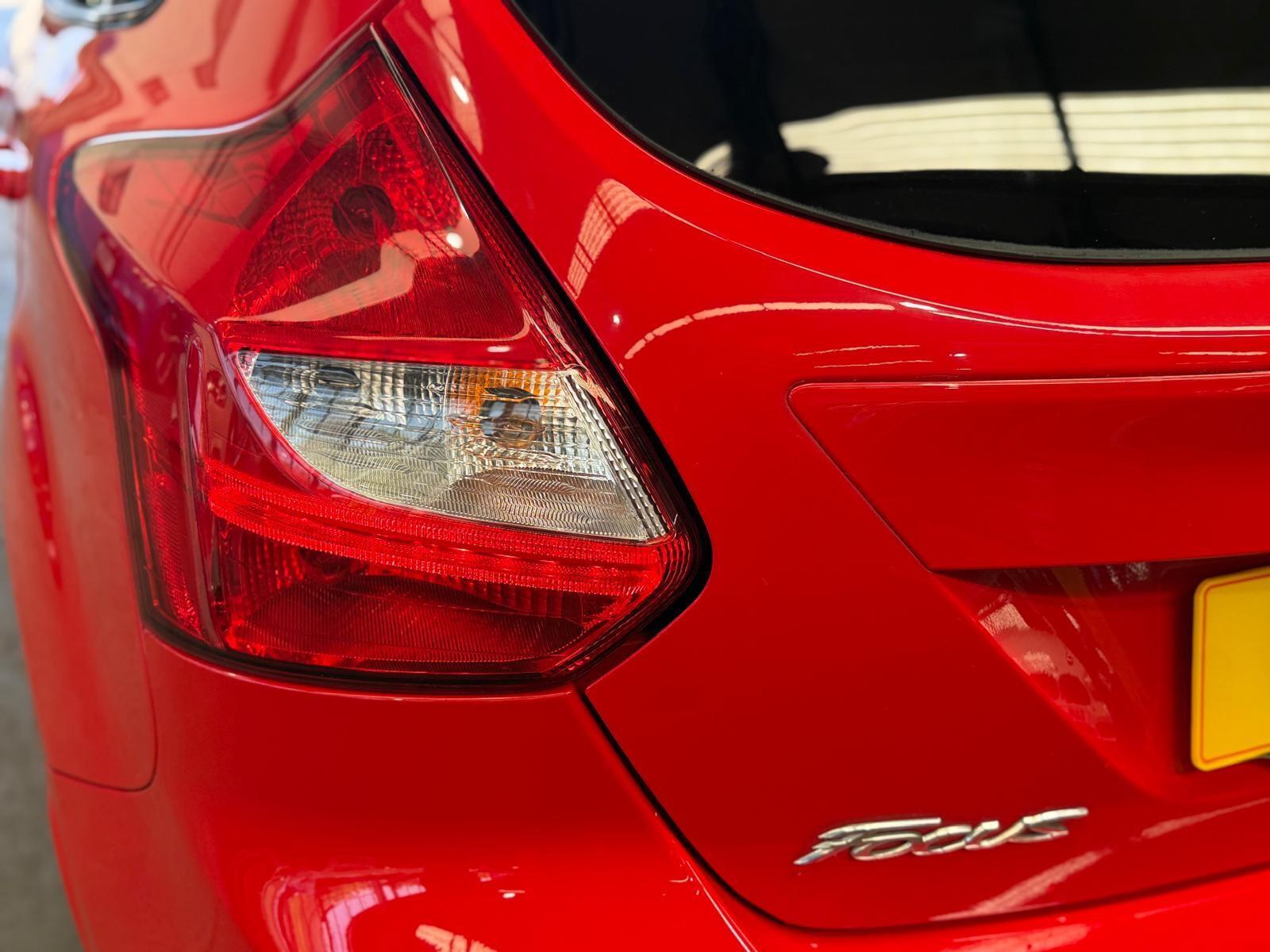 Ford Focus - Image 31