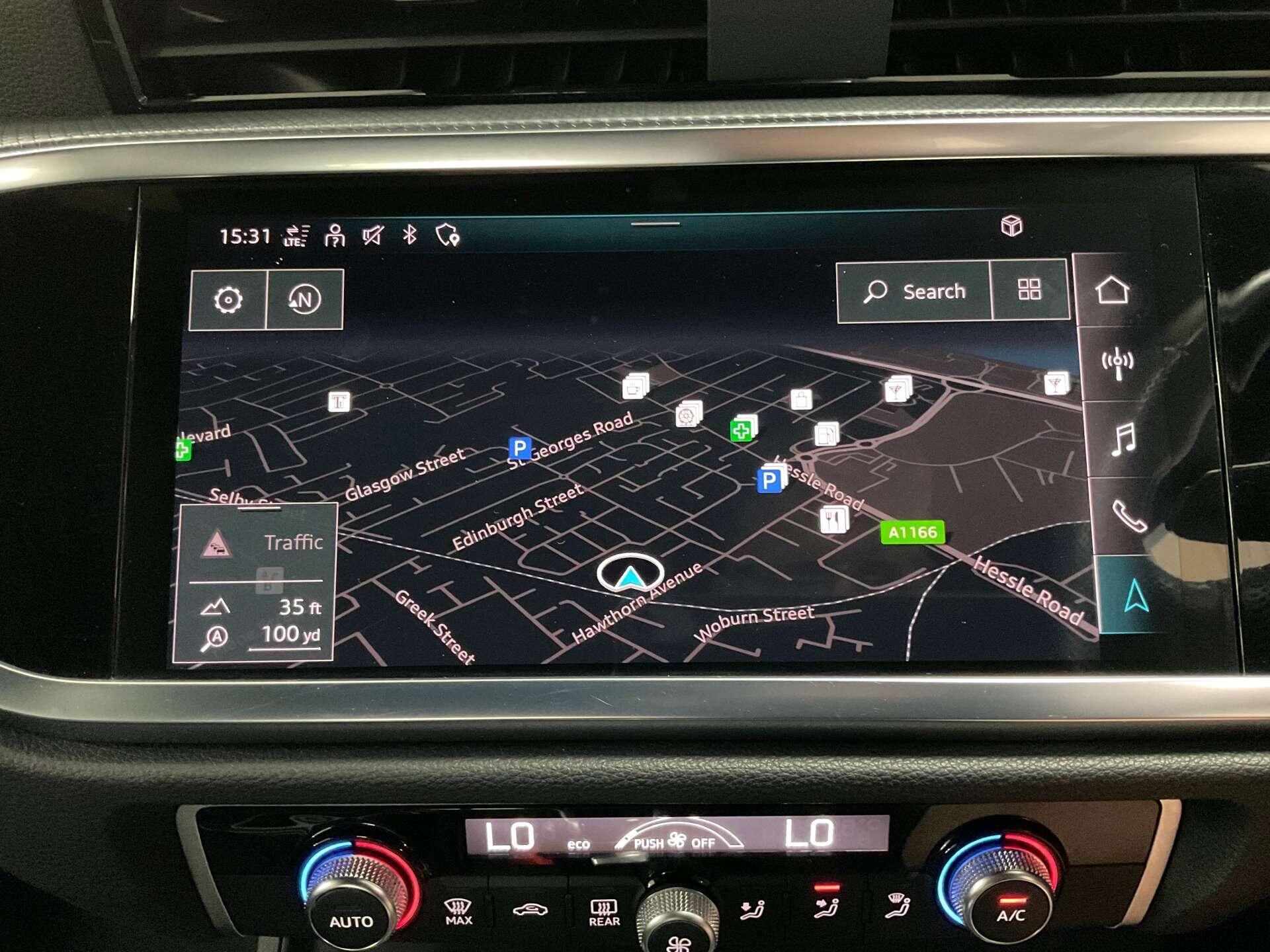 Audi Q3 - Image 14