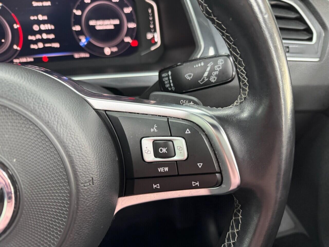 Volkswagen Tiguan - Image 31