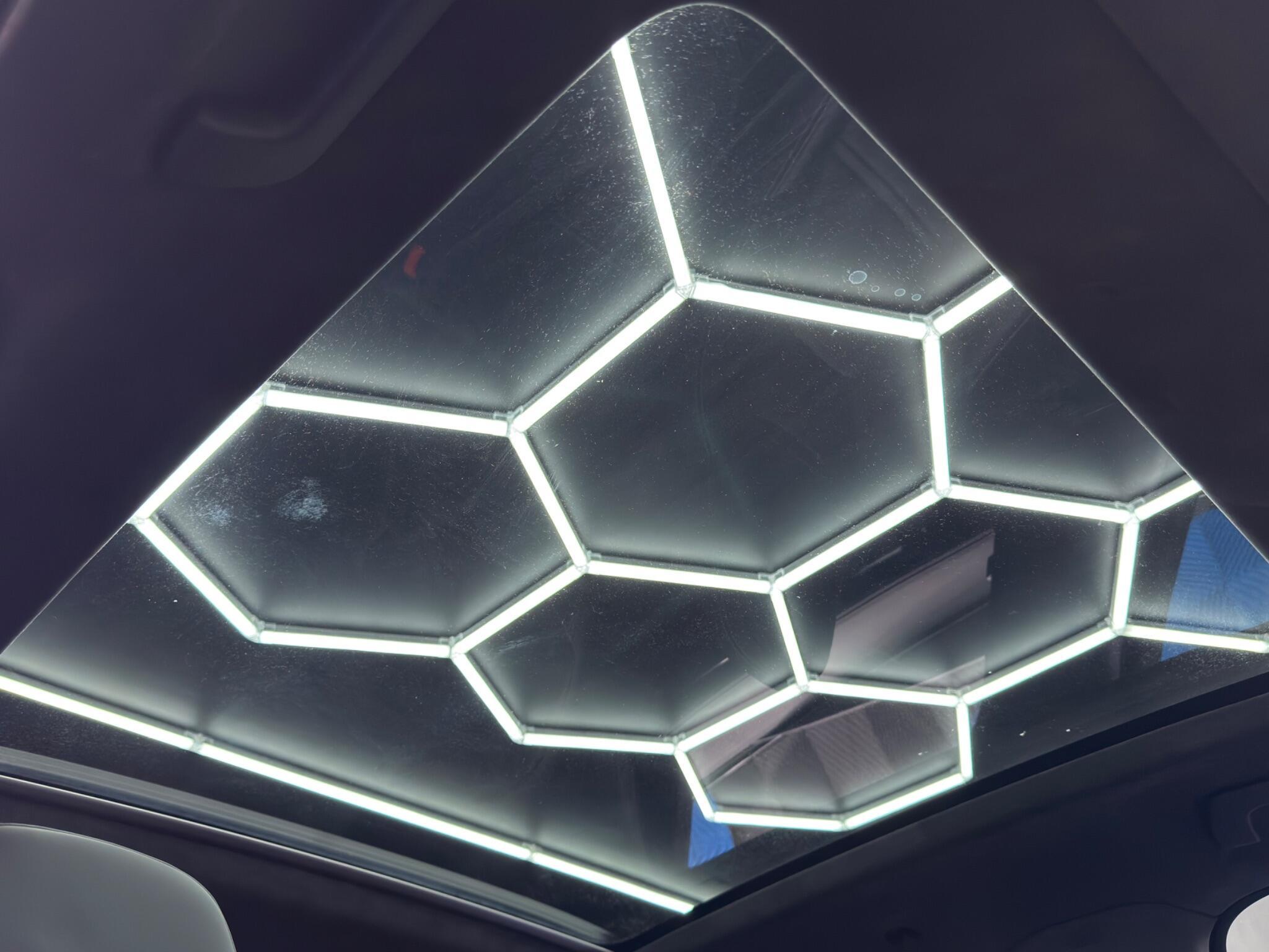 Porsche Cayenne - Image 39