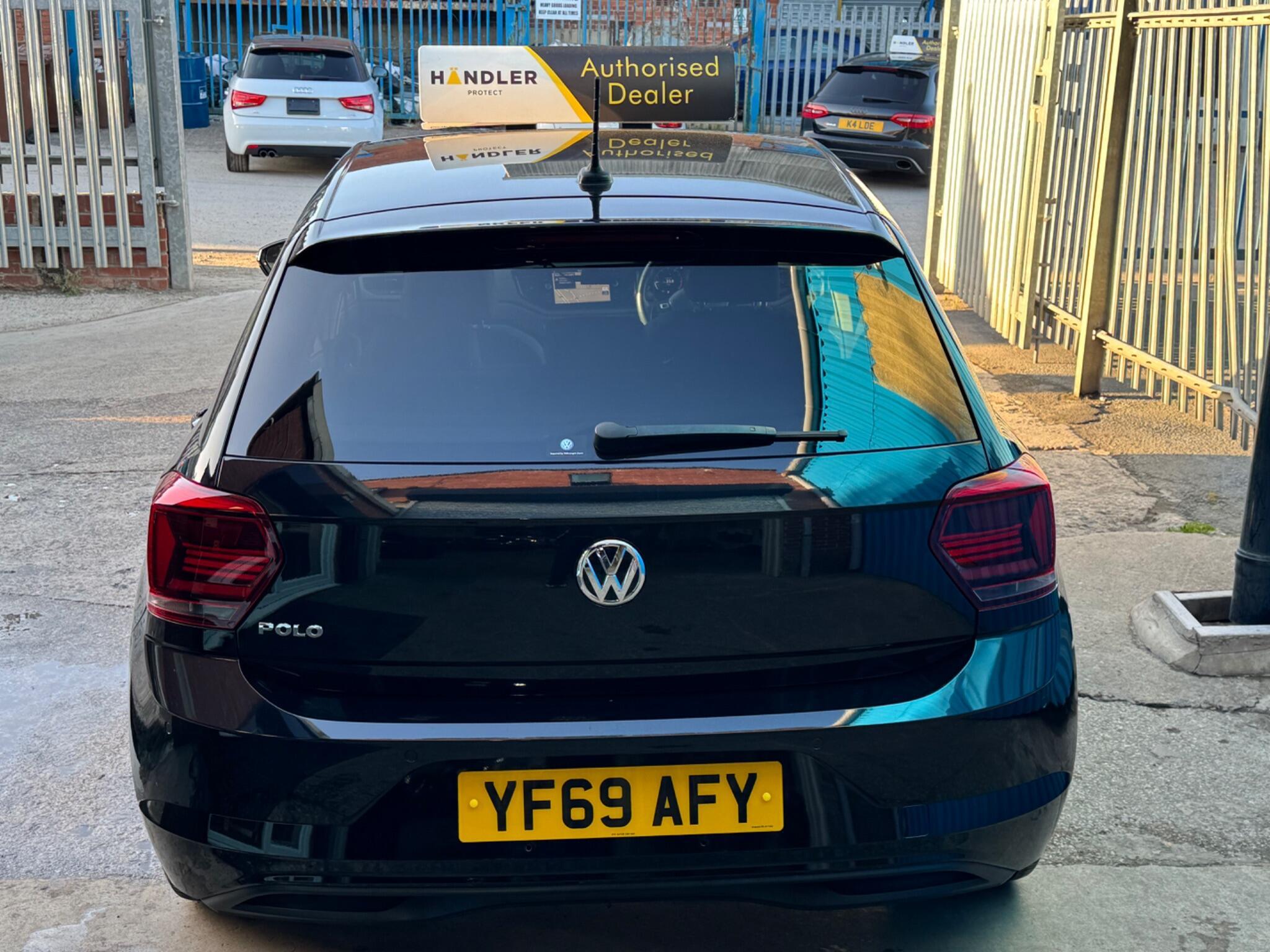 Volkswagen Polo - Image 24