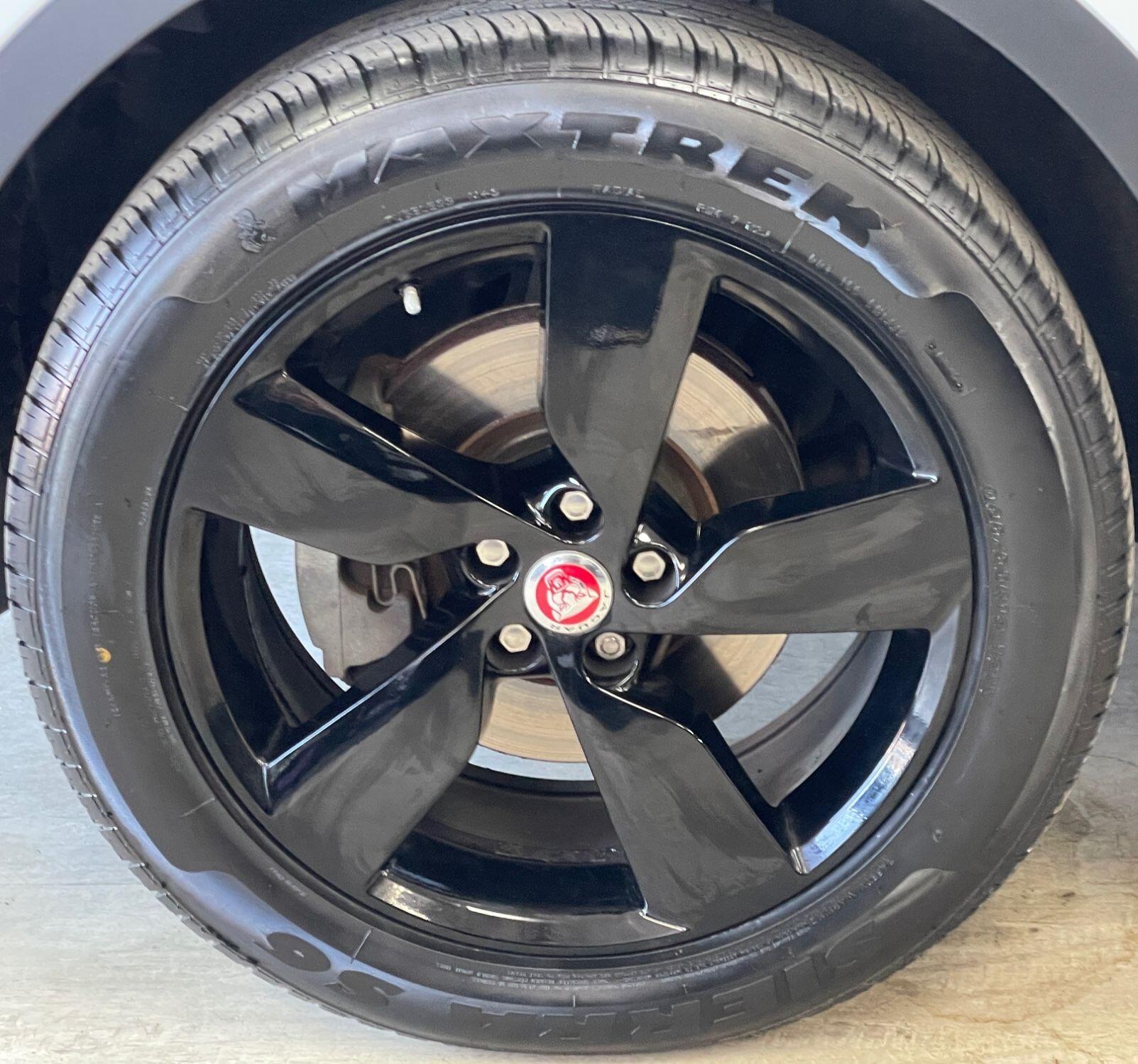 Jaguar E-Pace - Image 16