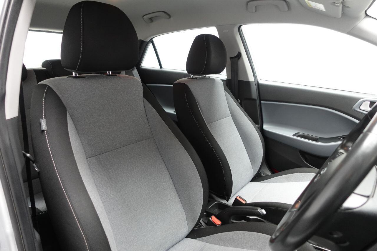 Hyundai i20 - Image 3