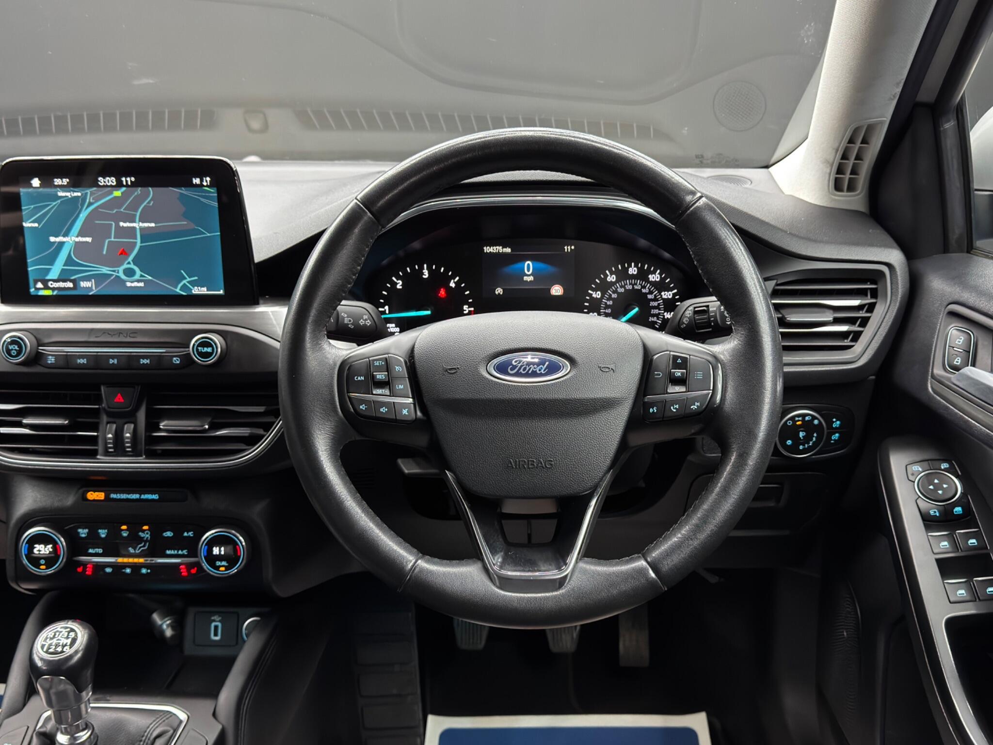 Ford Focus - Image 19