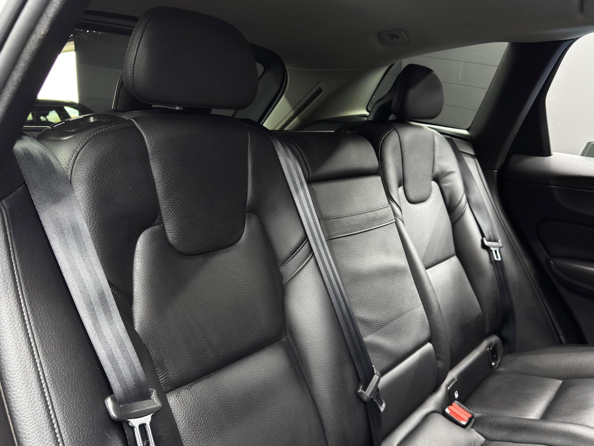 Volvo XC60 - Image 15