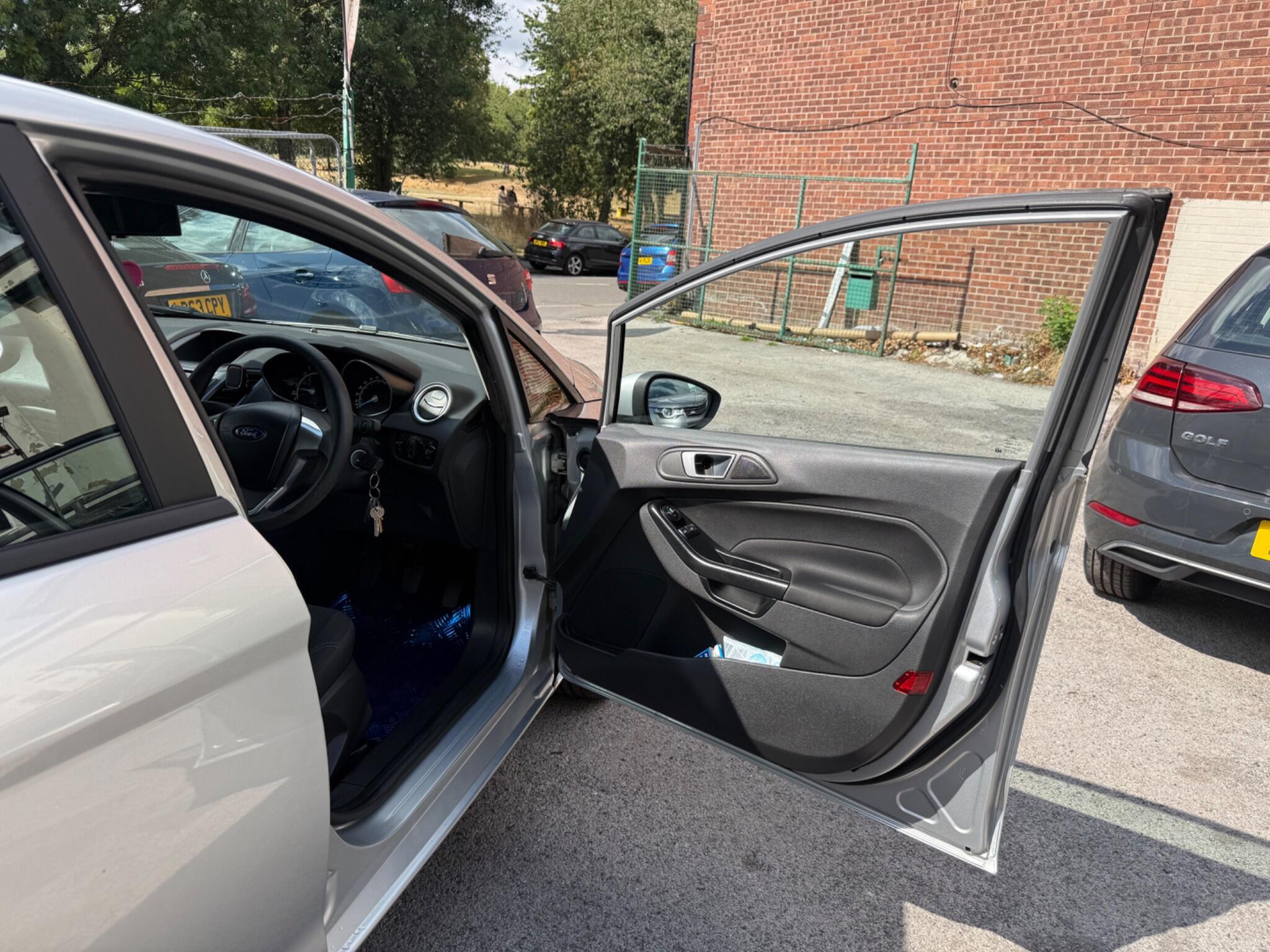 Ford Fiesta - Image 15