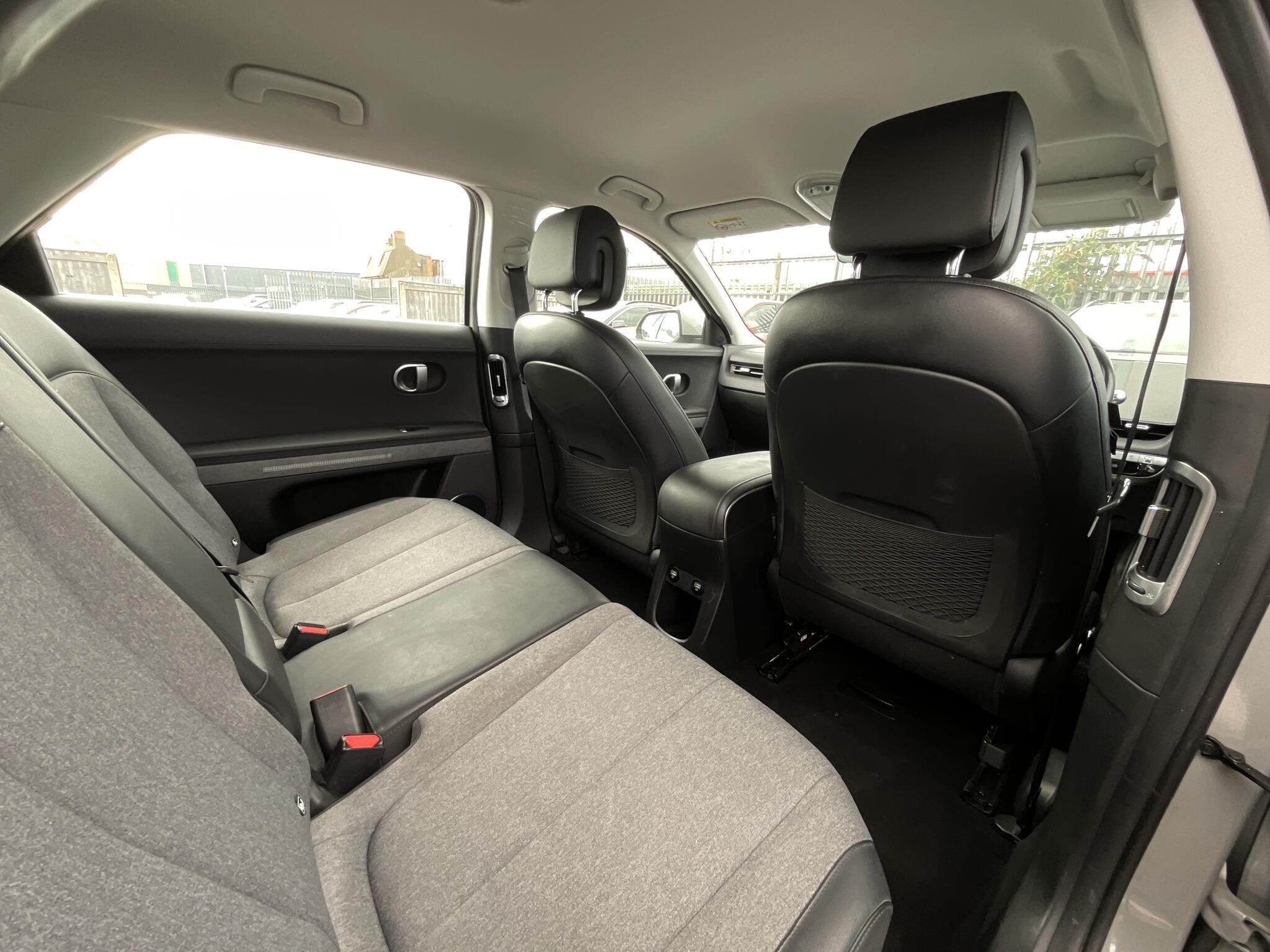 Hyundai Ioniq 5 - Image 10