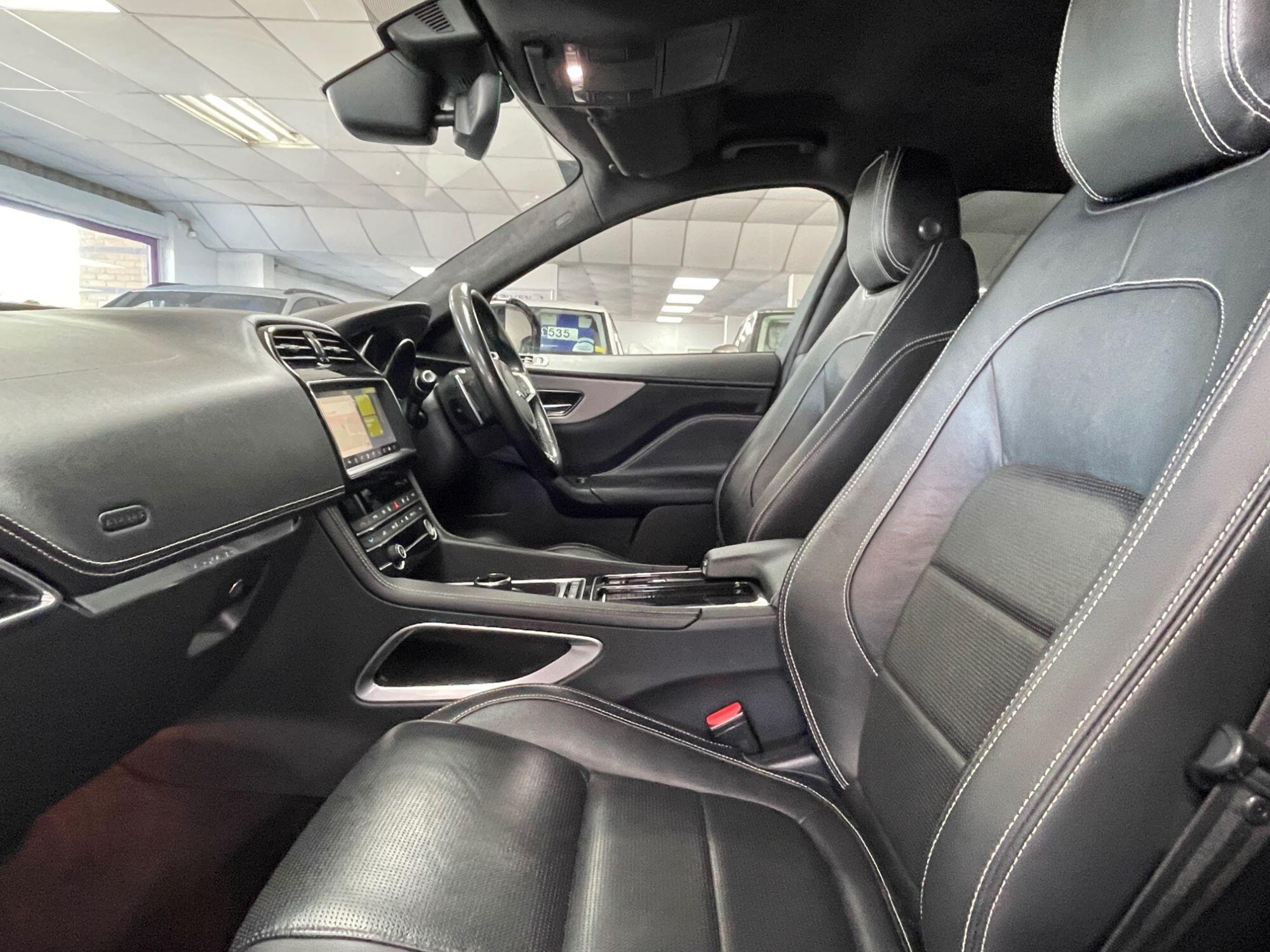 Jaguar F-Pace - Image 32