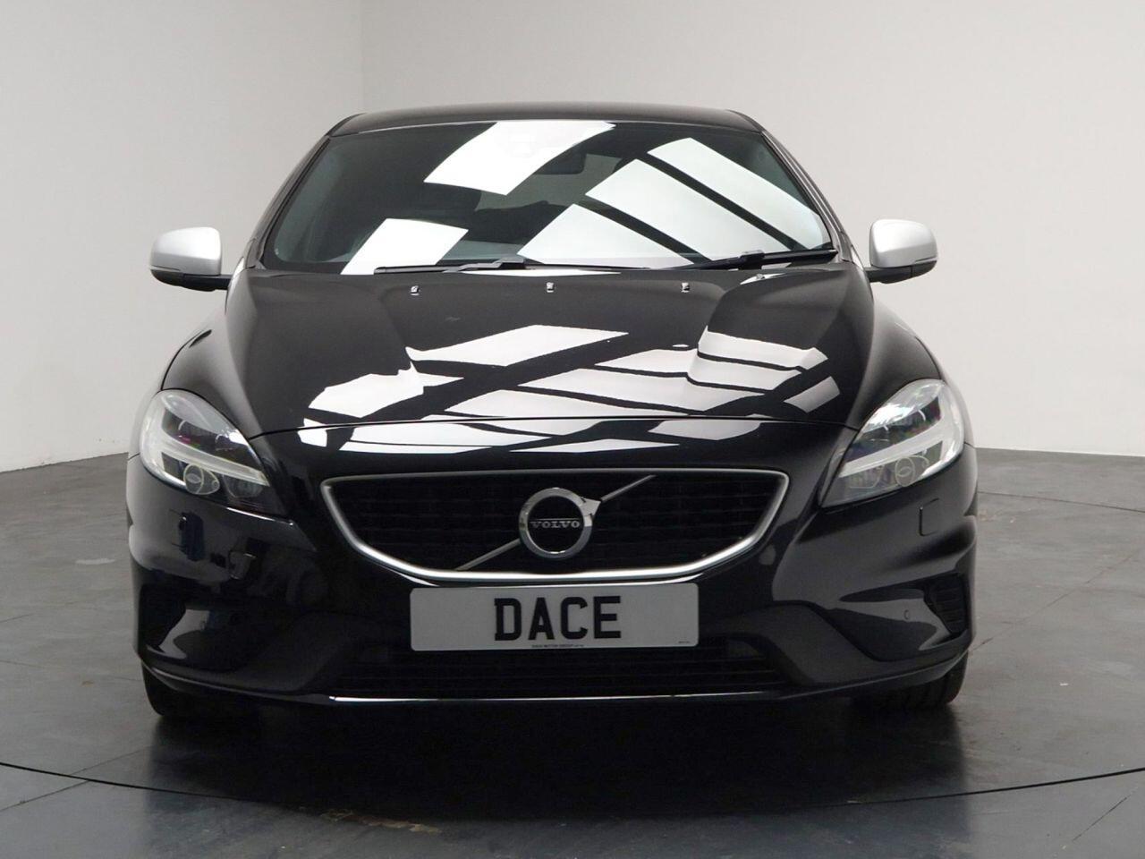 Volvo V40 - Image 4