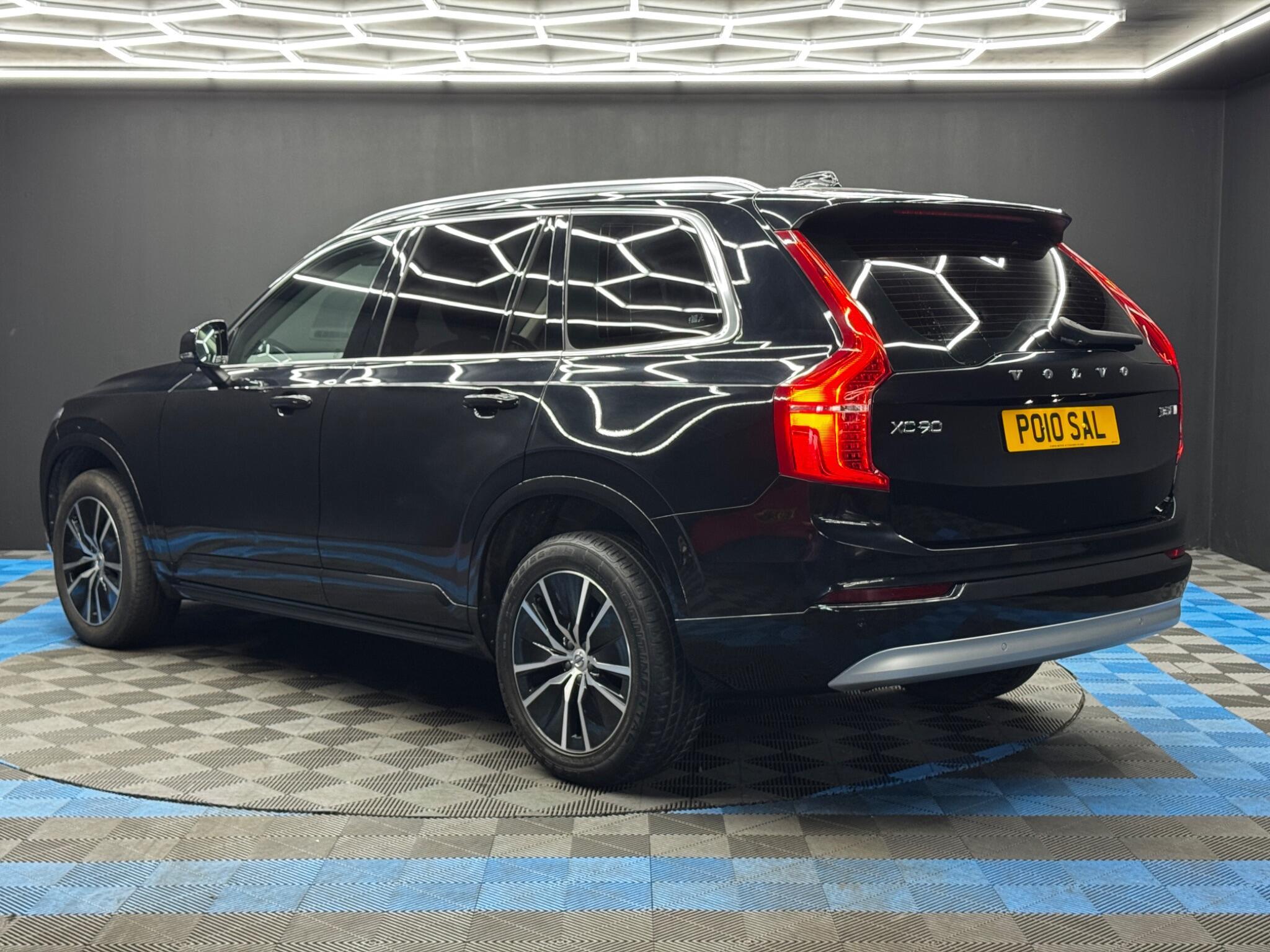 Volvo XC90 - Image 7