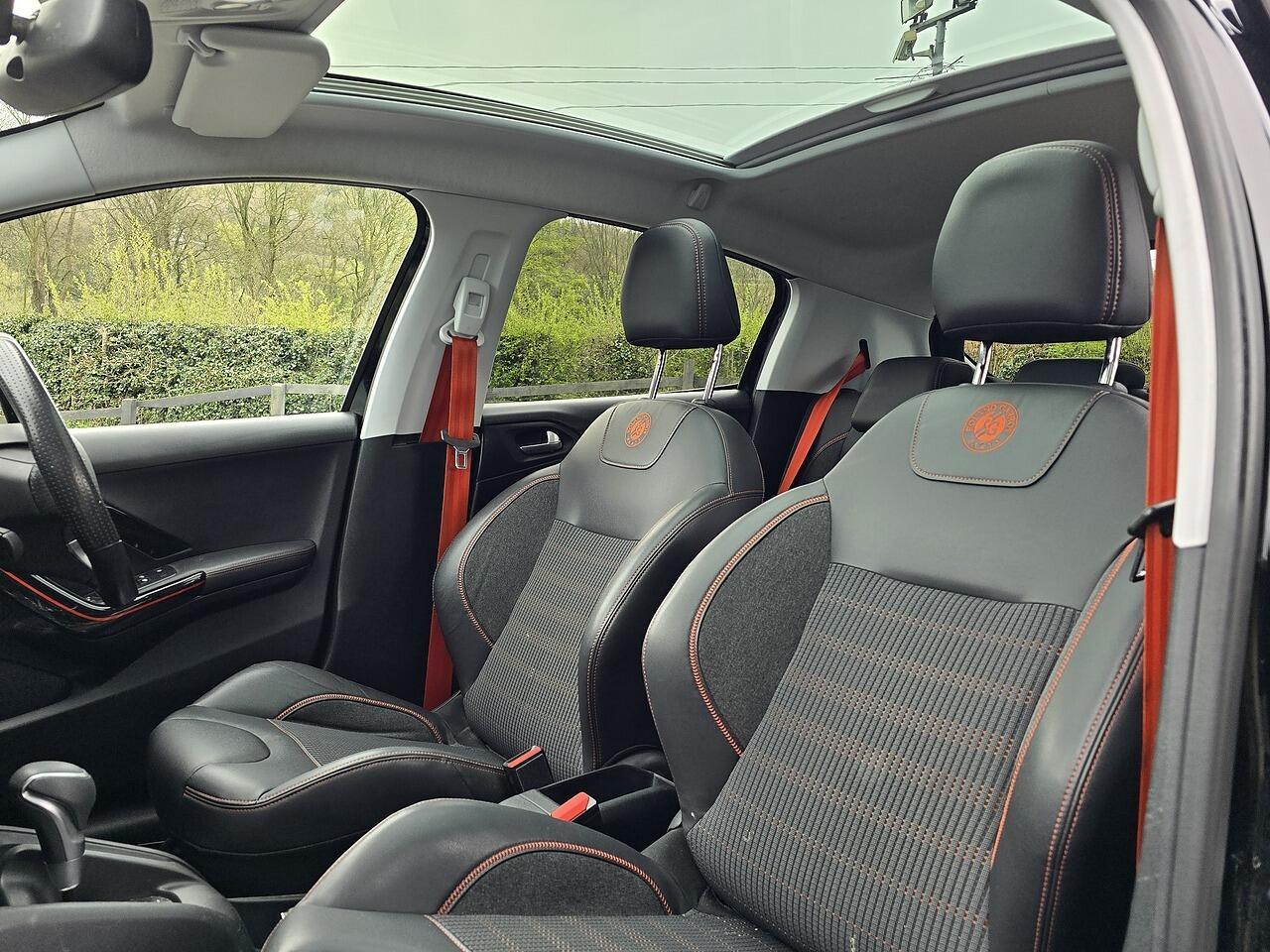 Peugeot 208 - Image 3