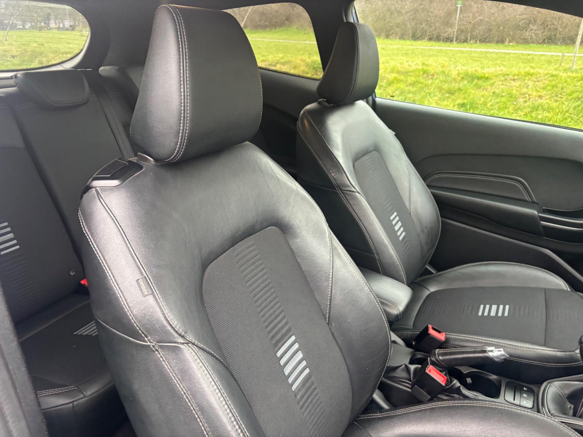 Ford Fiesta - Image 26