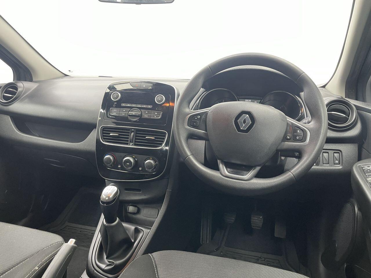 Renault Clio - Image 31
