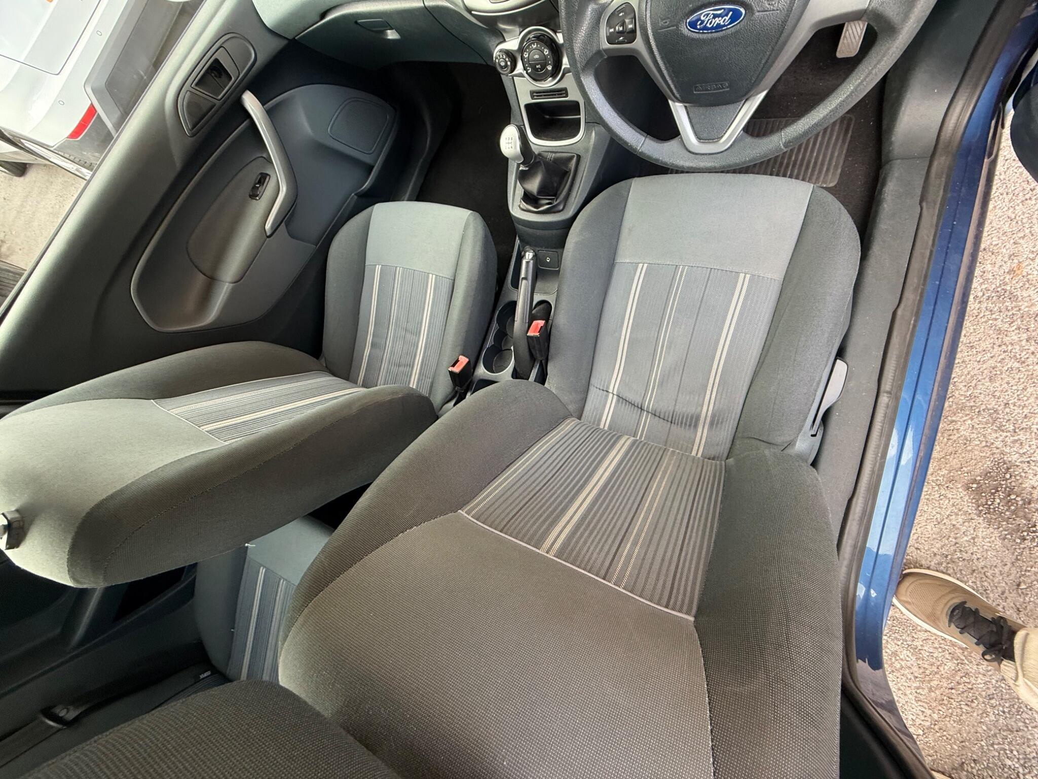Ford Fiesta - Image 13
