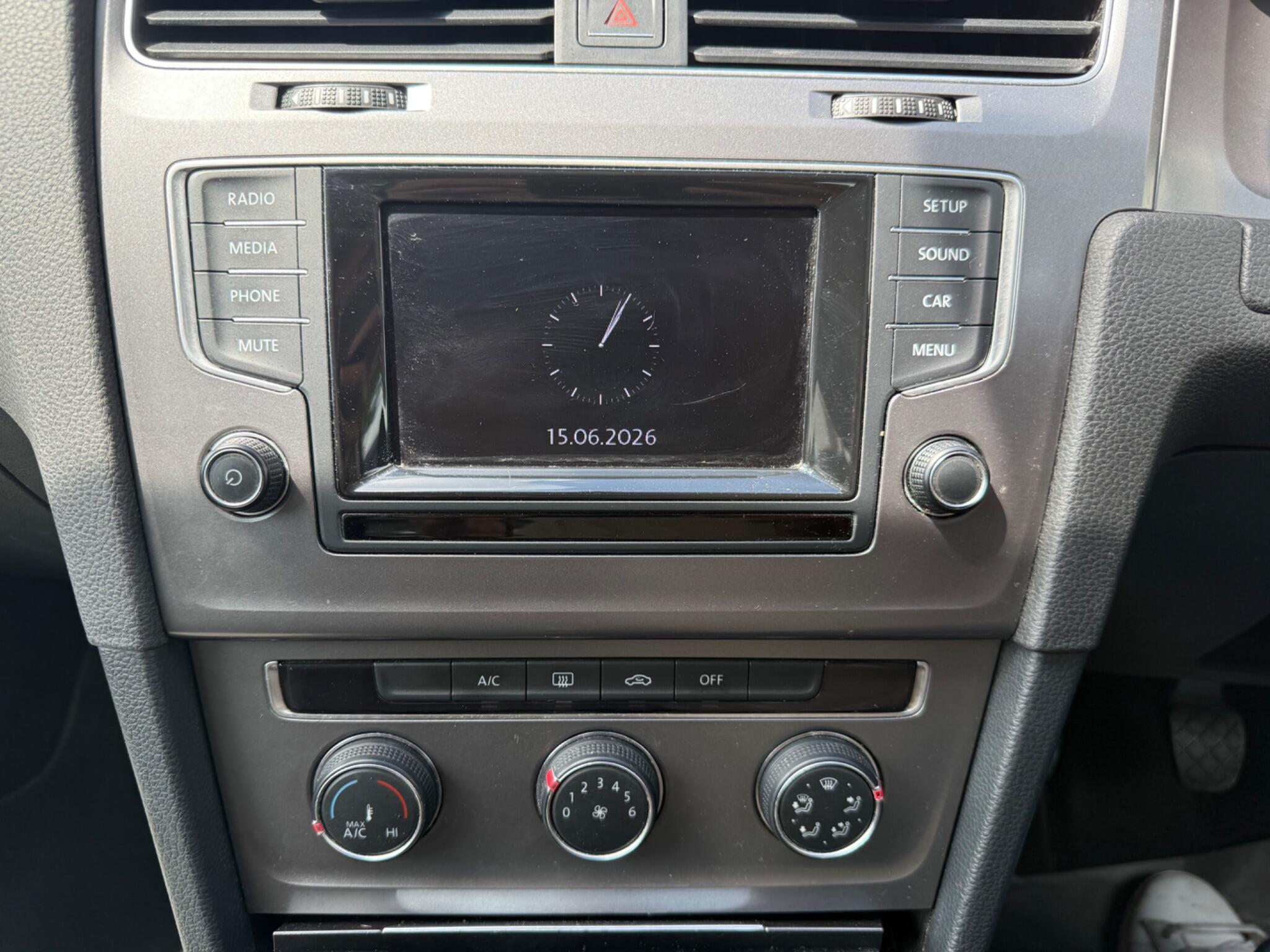 Volkswagen Golf - Image 10