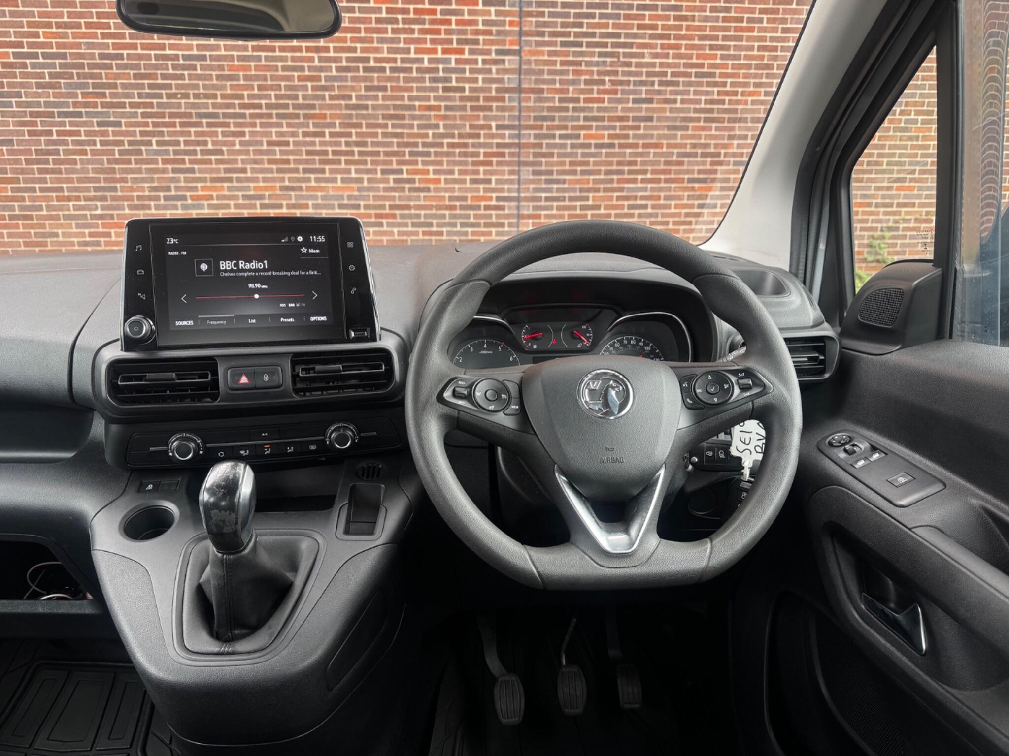 Vauxhall Combo Life - Image 17