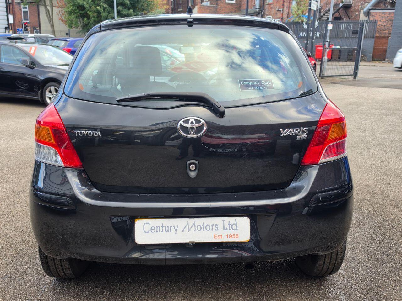 Toyota Yaris - Image 9