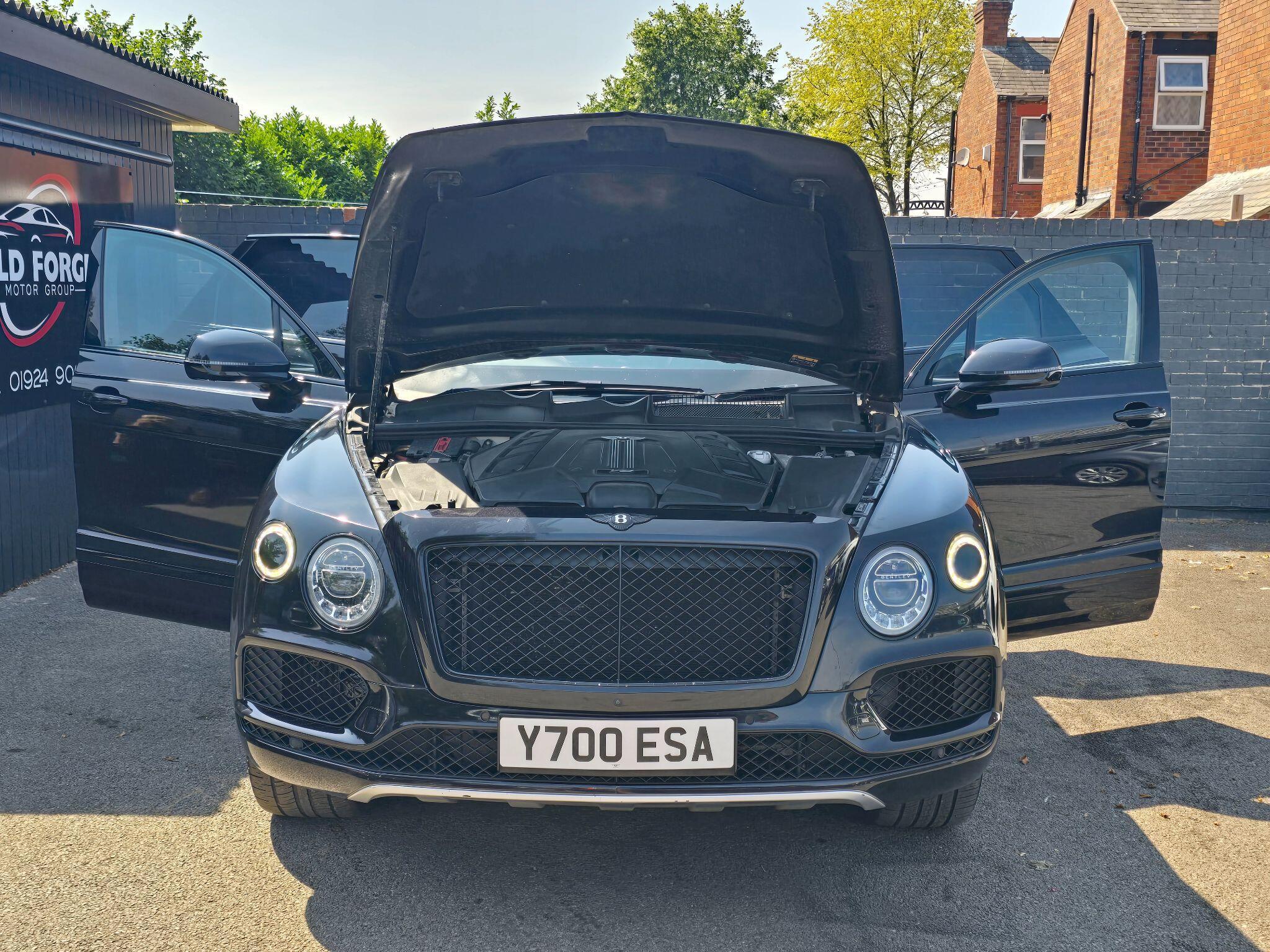 Bentley Bentayga - Image 13