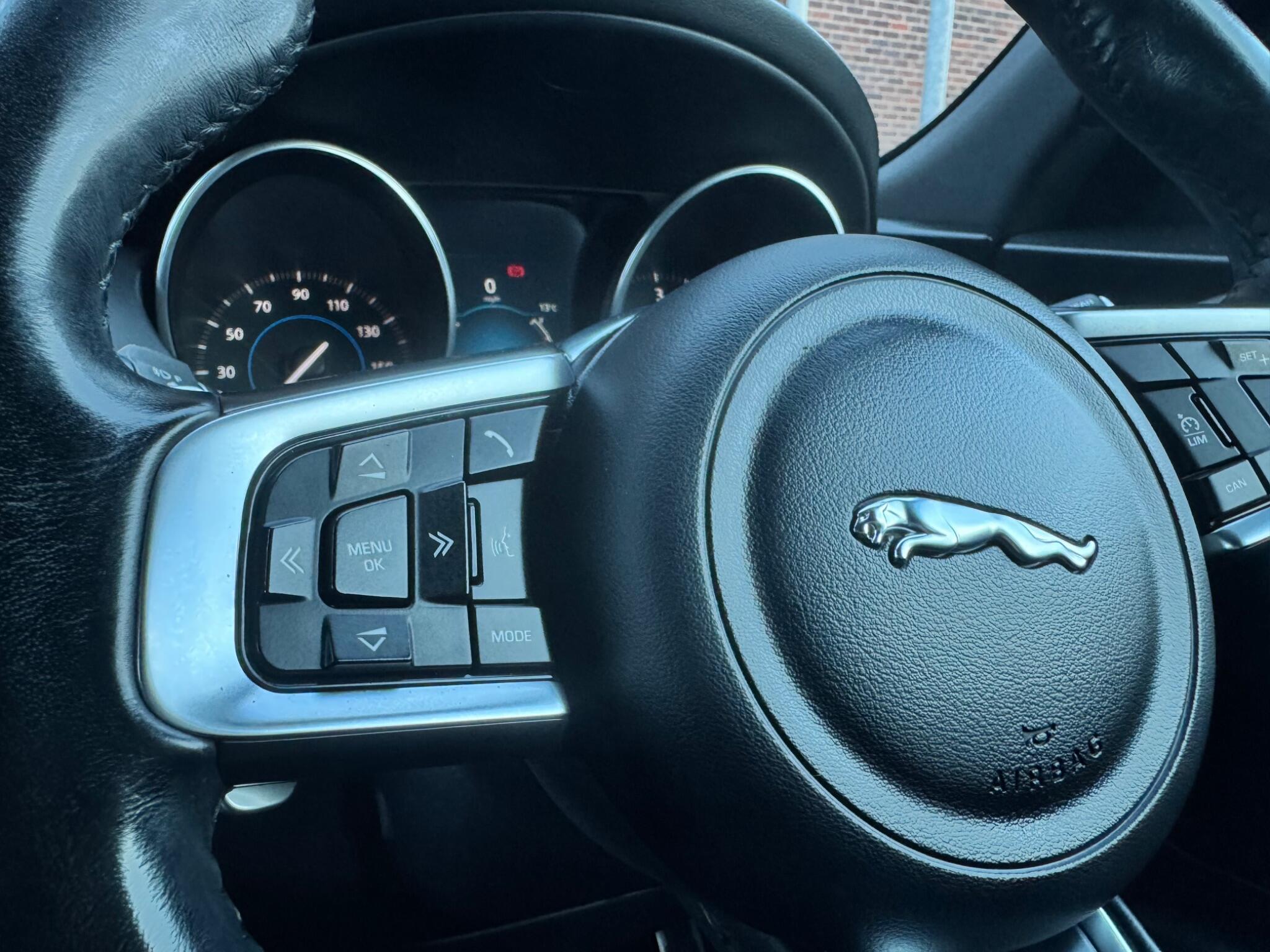 Jaguar F-Pace - Image 45