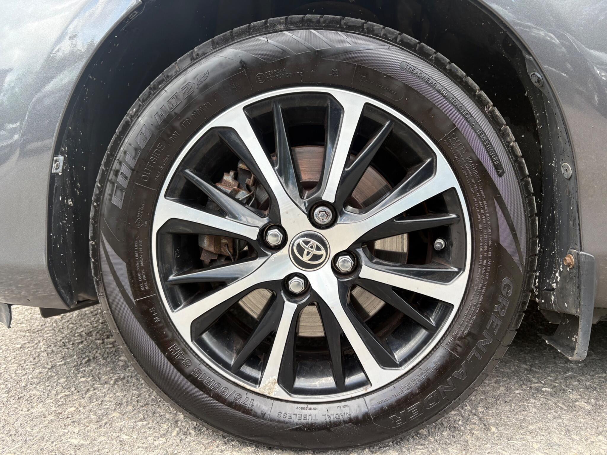 Toyota Yaris - Image 12