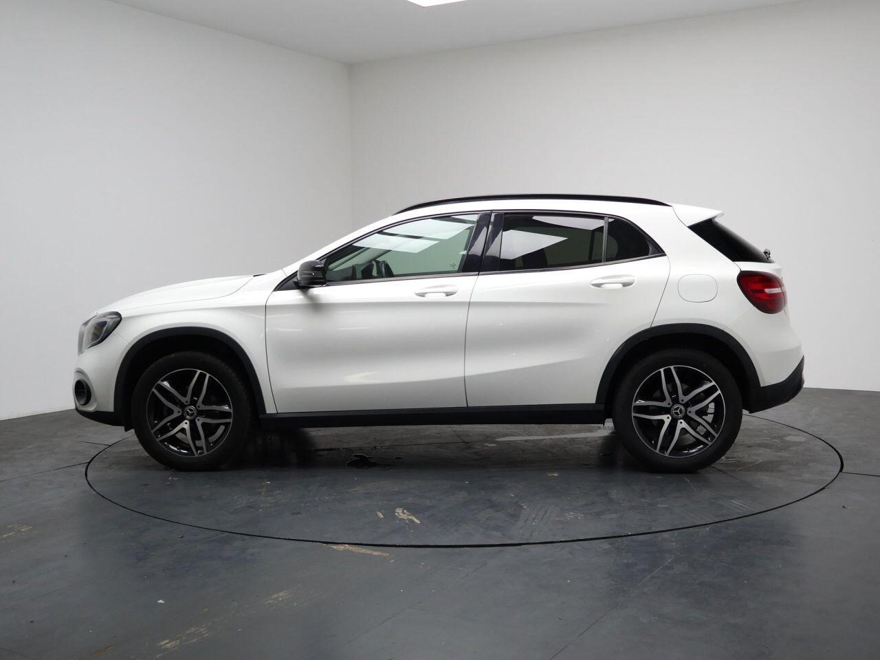 Mercedes-benz GLA - Image 8