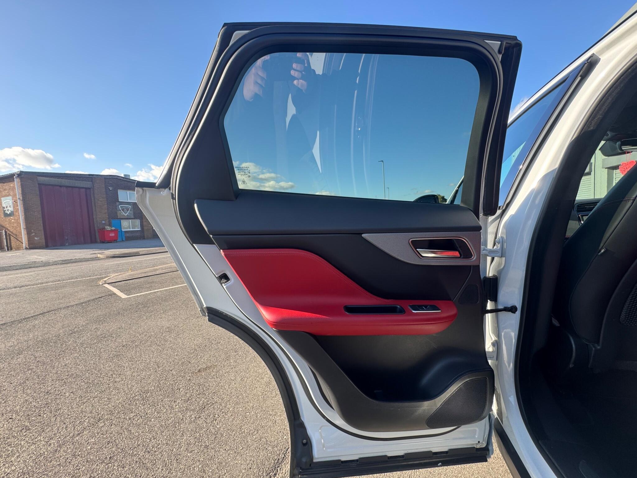 Jaguar F-Pace - Image 8