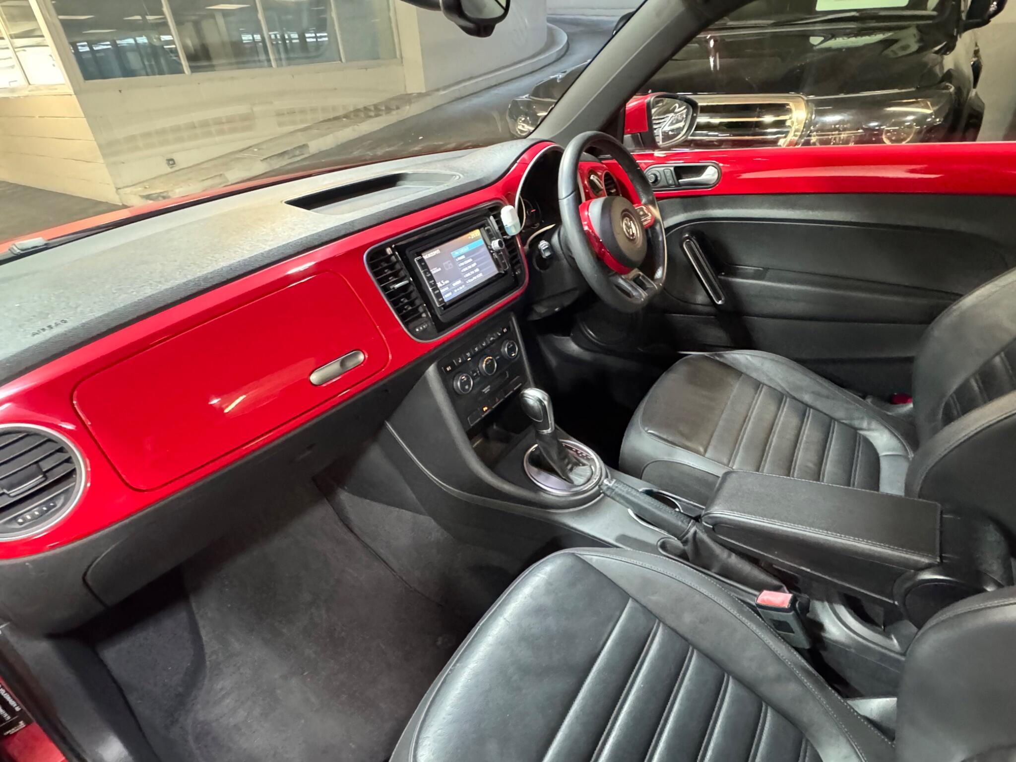 Volkswagen Beetle - Image 11