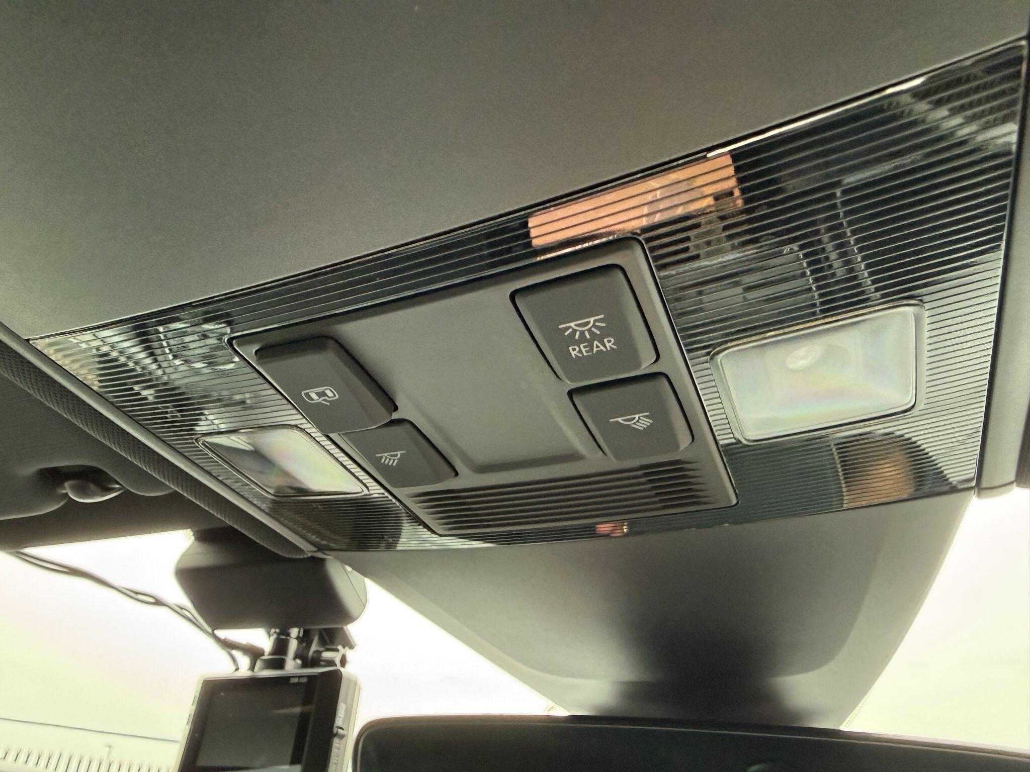 Volkswagen Golf - Image 73