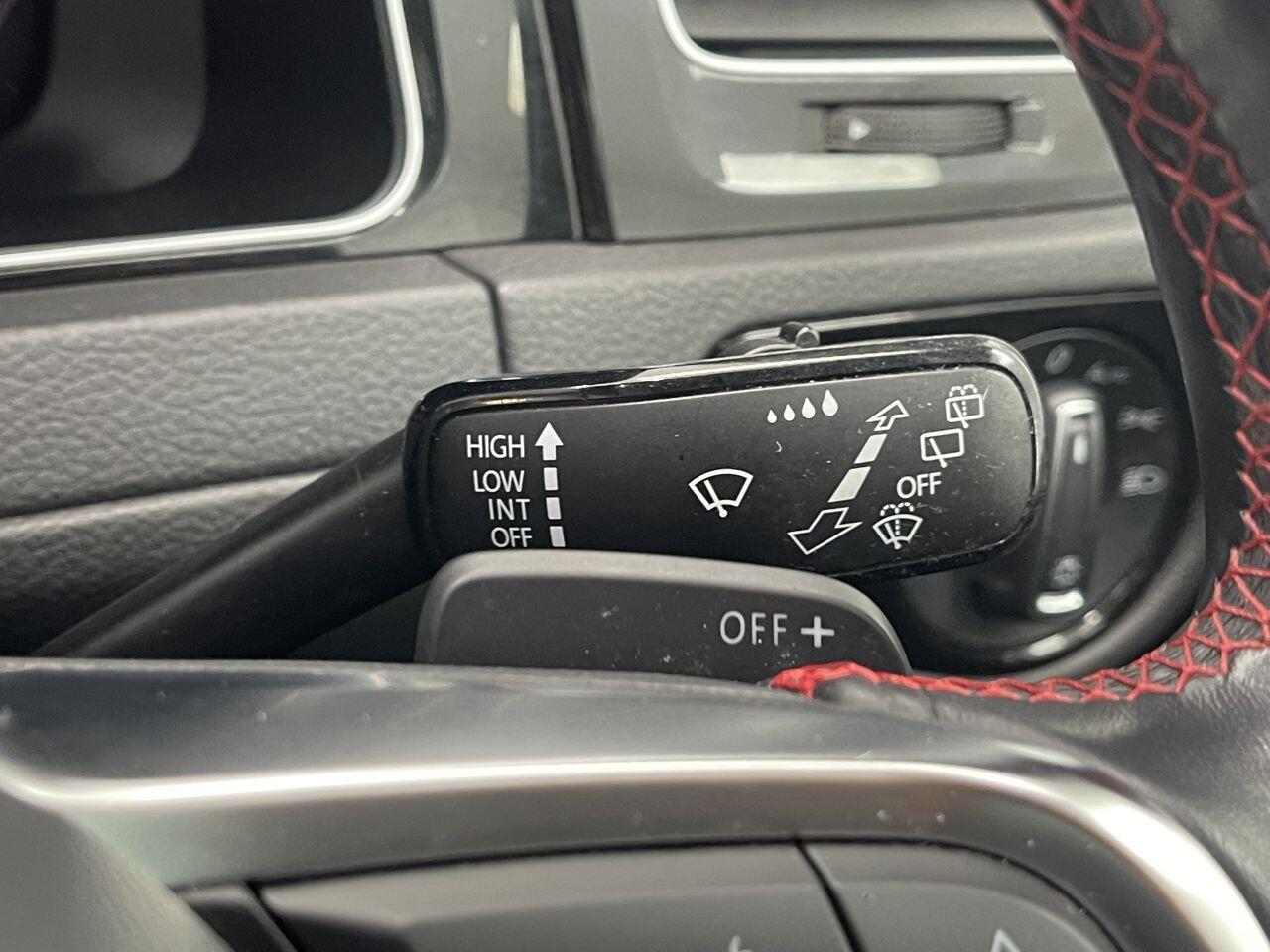 Volkswagen Golf - Image 31