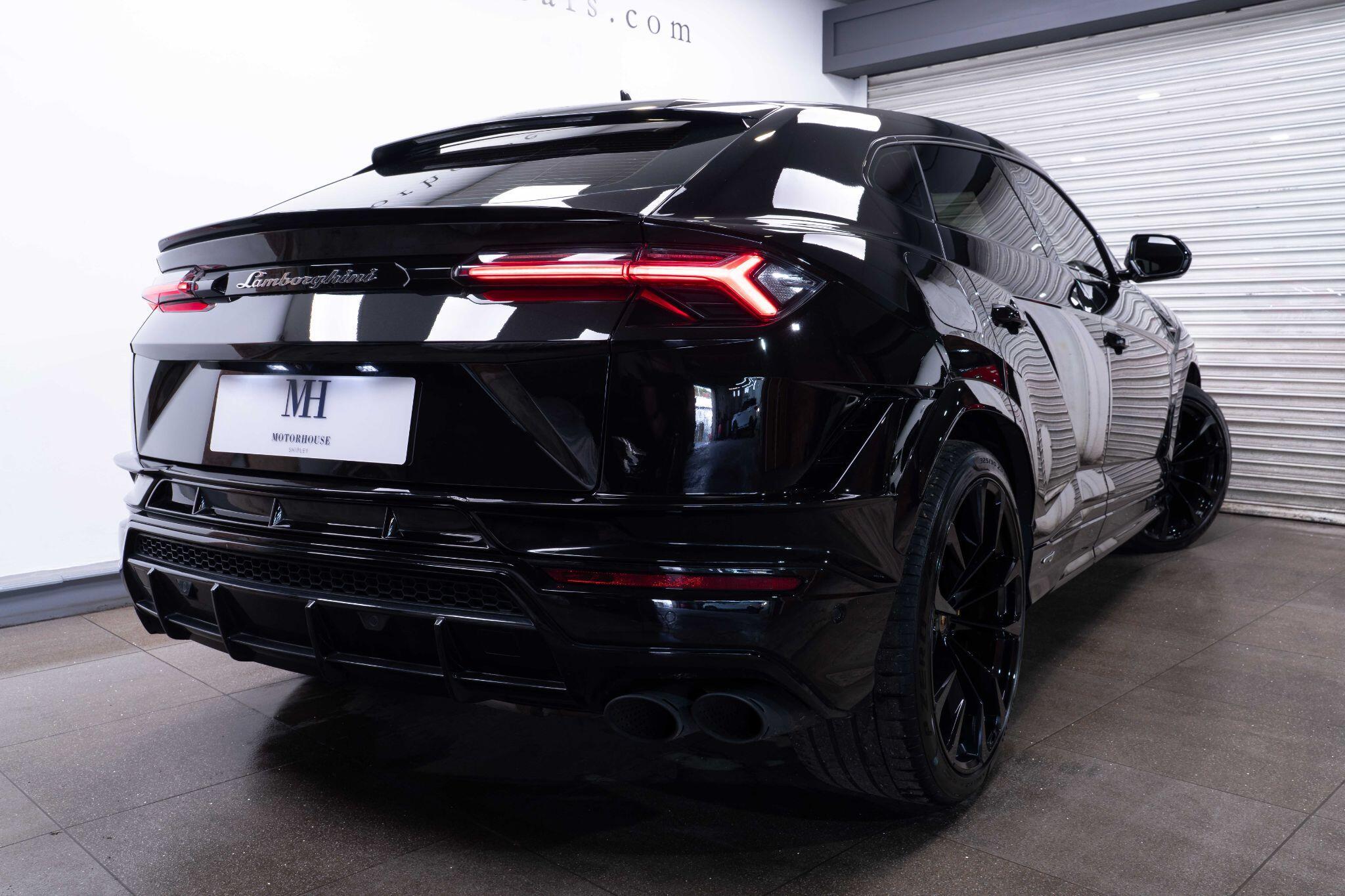 Lamborghini Urus - Image 6