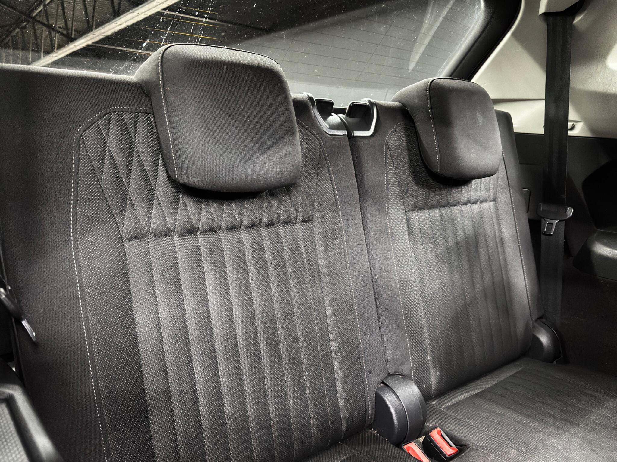 Volkswagen Tiguan Allspace - Image 15