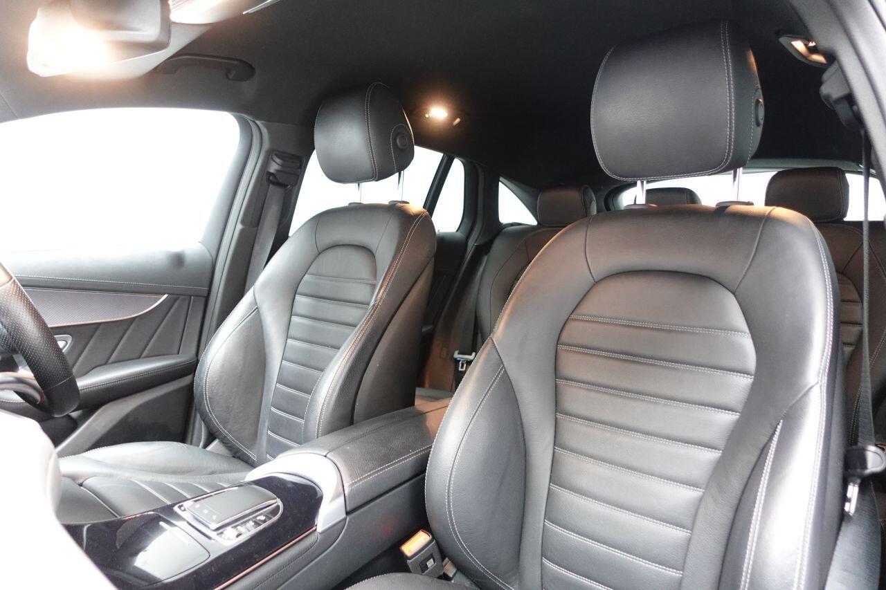 Mercedes Eqc - Image 17