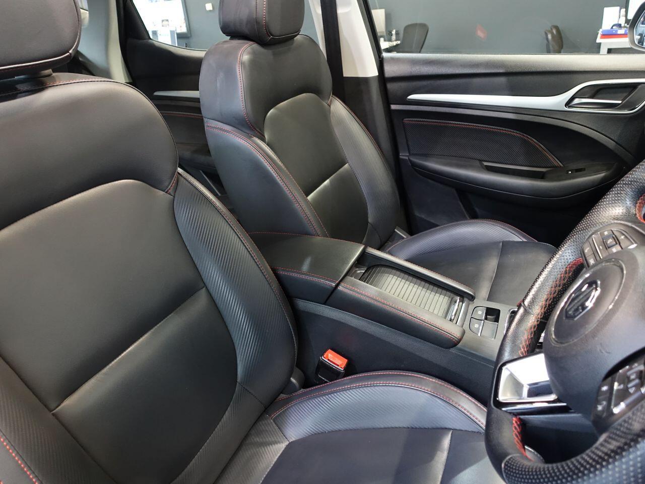 MG MG ZS - Image 15