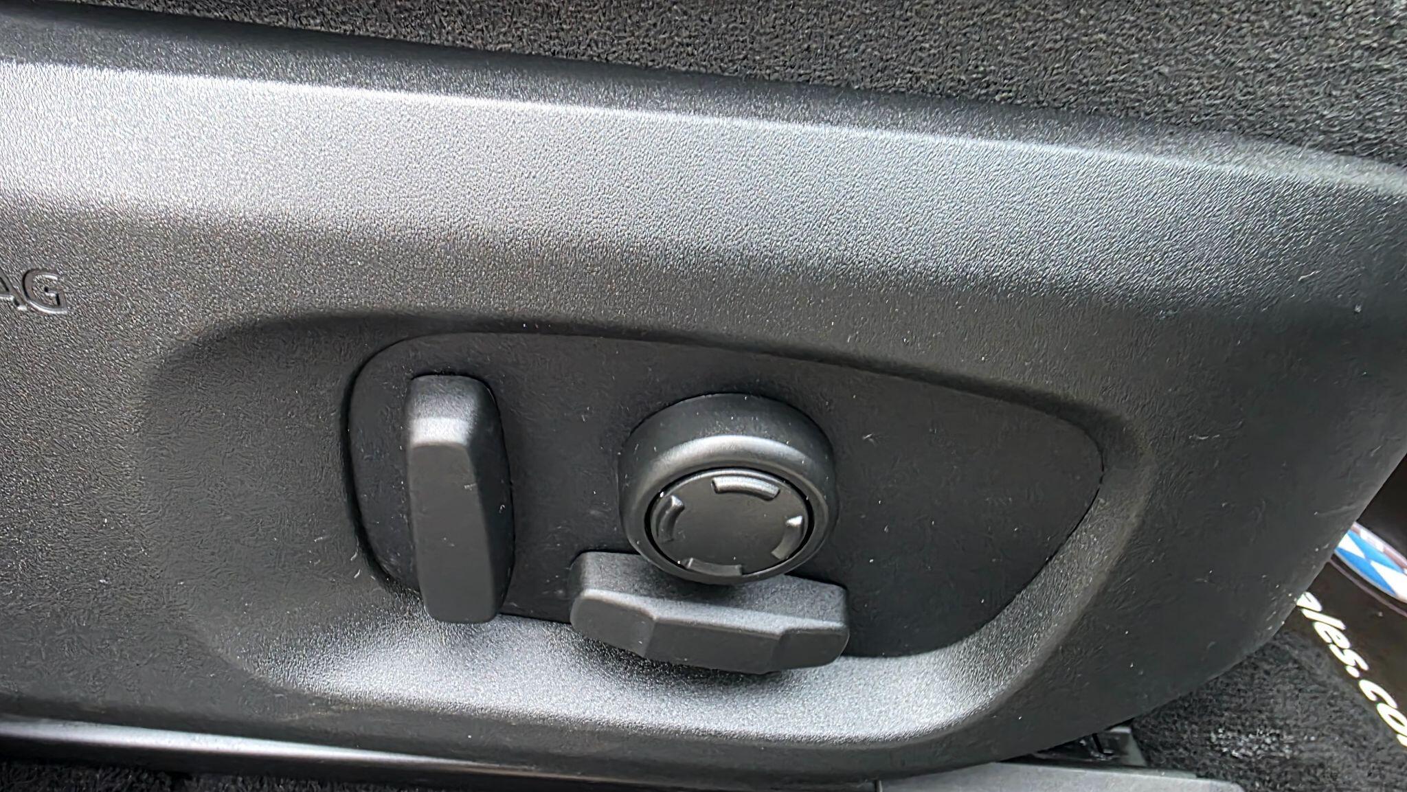 Land Rover Range Rover Evoque - Image 18