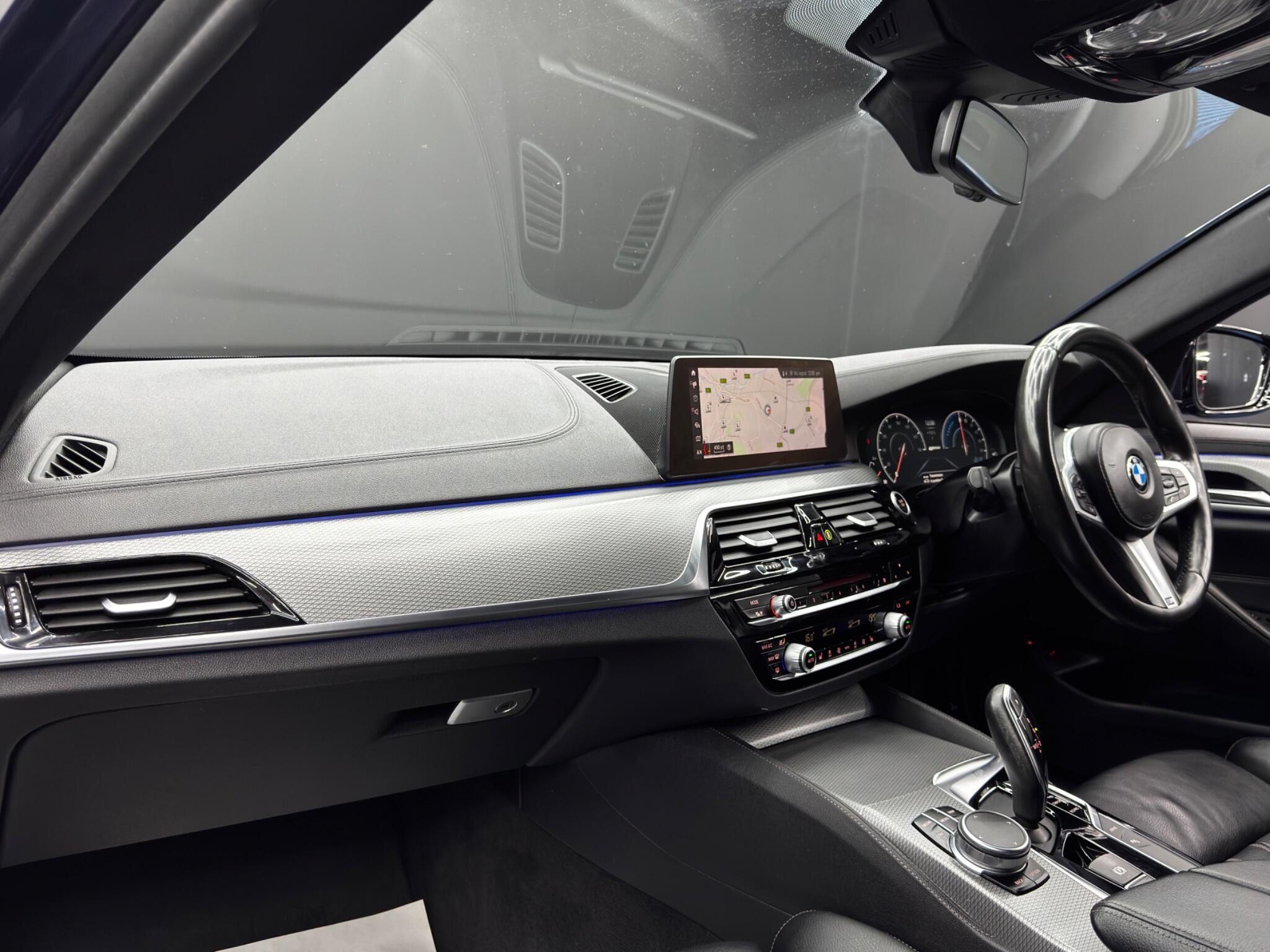 BMW 5 Series - Image 11