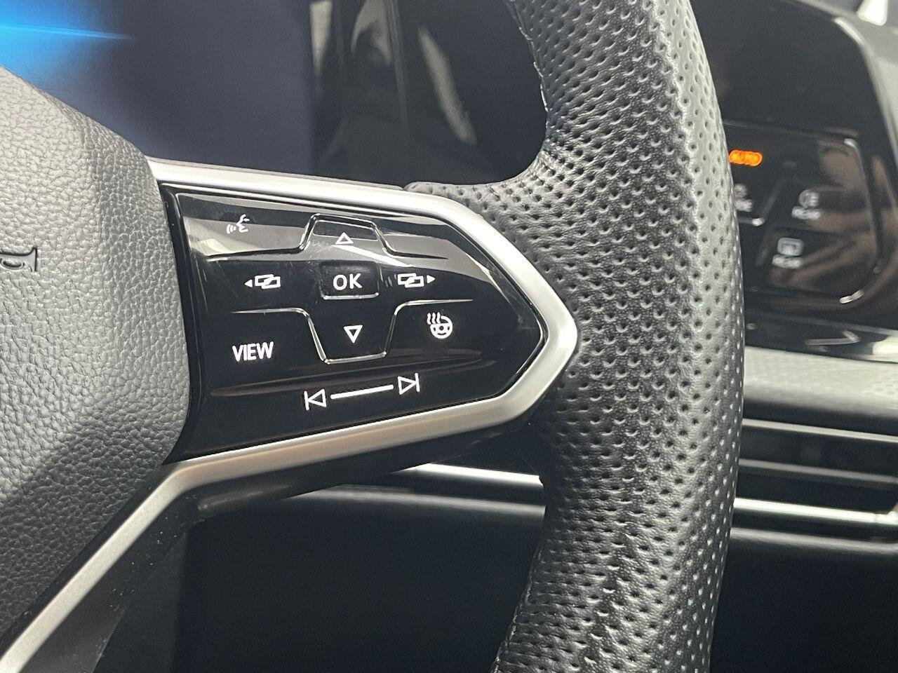 Volkswagen Golf - Image 38