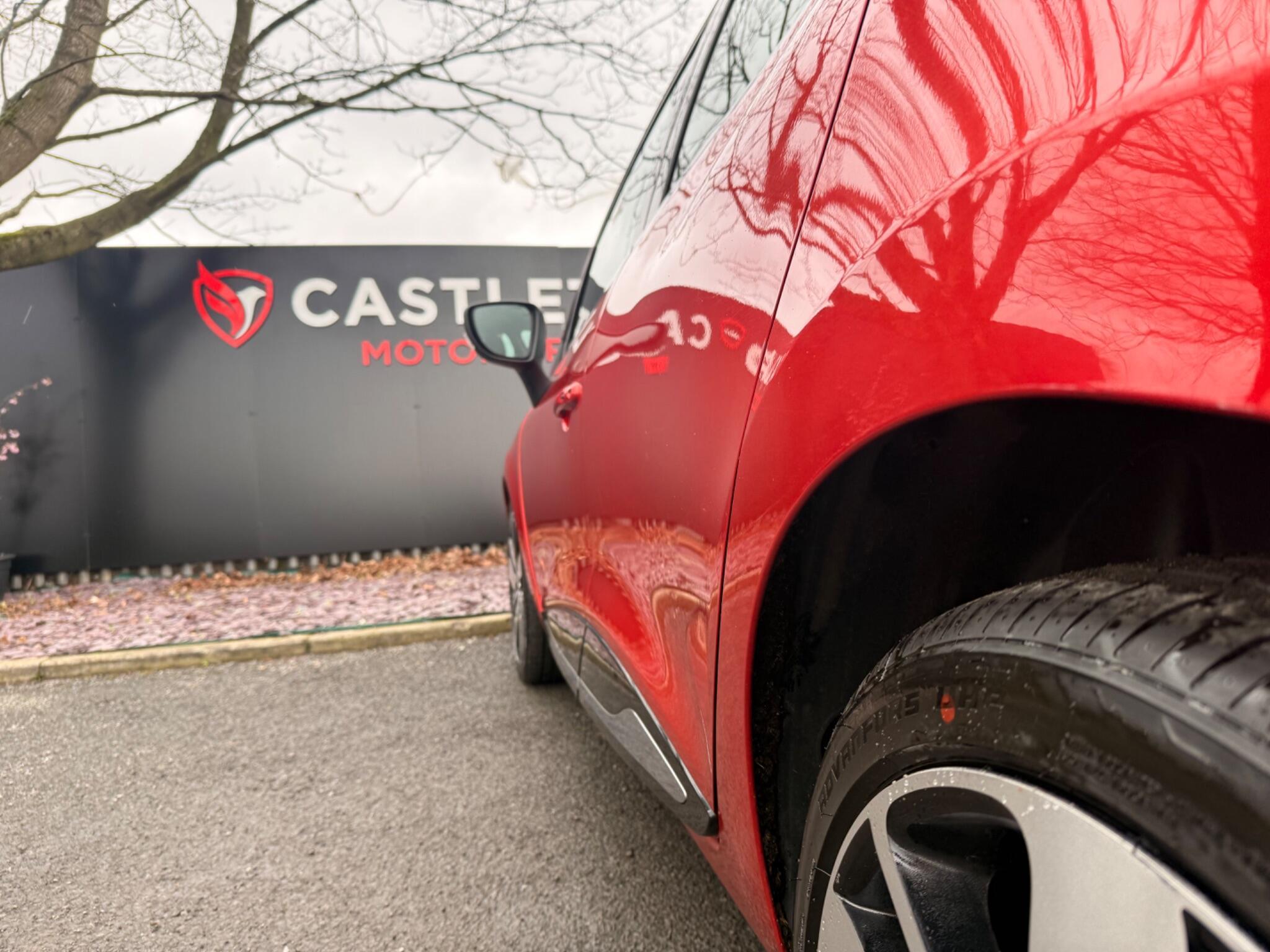 Renault Clio - Image 23