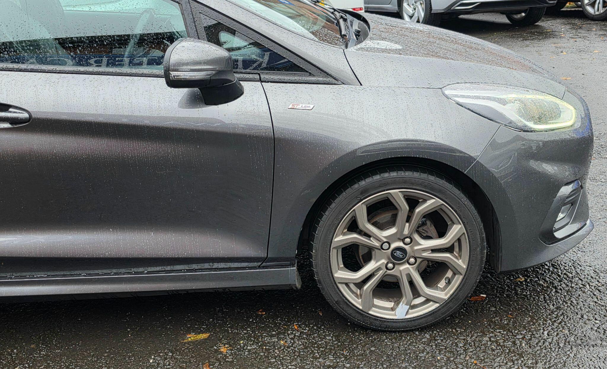Ford Fiesta - Image 9