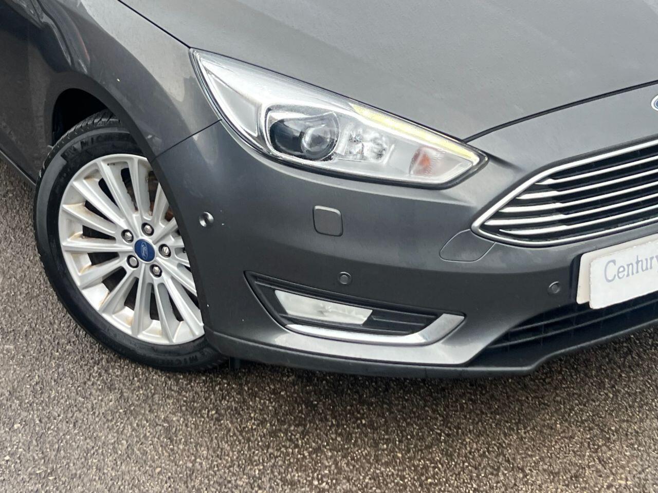 Ford Focus - Image 8