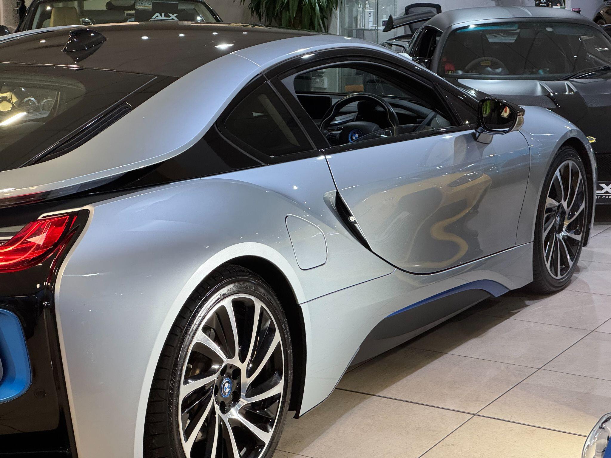 BMW i8 - Image 20