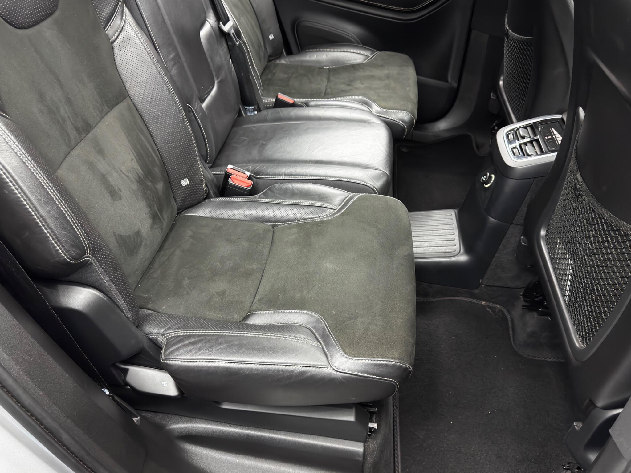 Volvo XC90 - Image 16